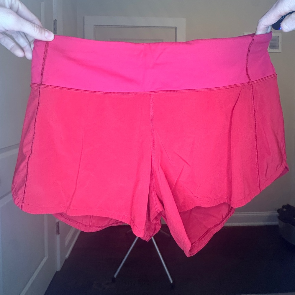 Lululemon Speed Up Short 4" – Bold Red – Size 8
